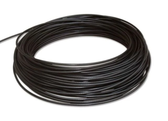 Das verzinkte Drahtseil mit schwarzer Ummantelung wurde speziell für Fitnessgeräte entwickelt